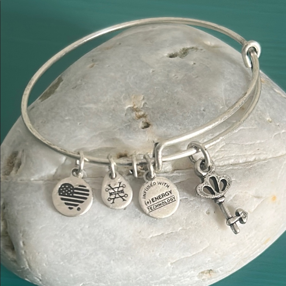 Alex and Ani Key to My Heart Silver Tone Charm Expandable Bangle Bracelet